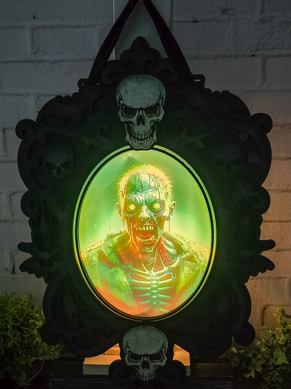 Halloween Haunted Mirror Door Hanger - DIY Unfinished Kit - Lvl 2