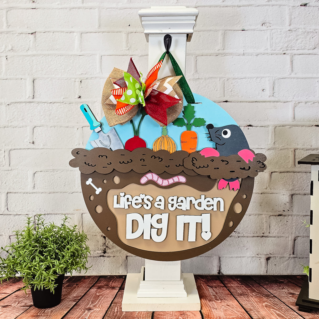 Life's a Garden Dig It! Mole Door Hanger - Lvl 3
