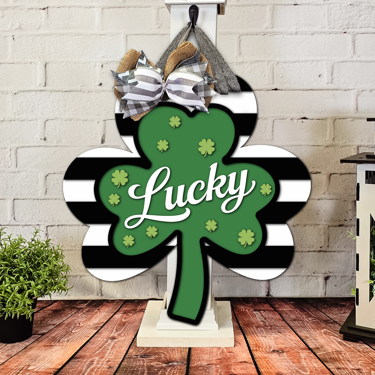 Lucky Shamrock Door Hanger - DIY Unfinished Kit - Lvl 1
