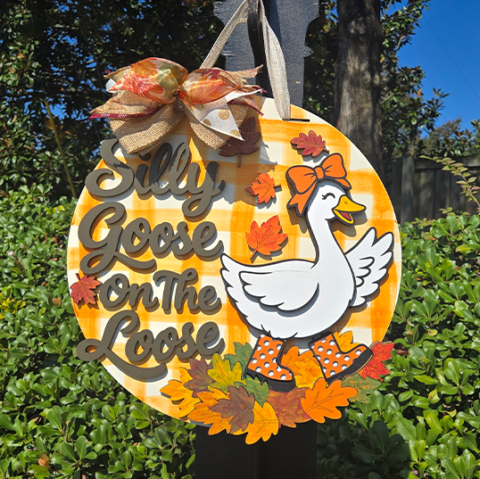 Silly Goose On The Loose Door Hanger - DIY Unfinished Kit - Lvl 2