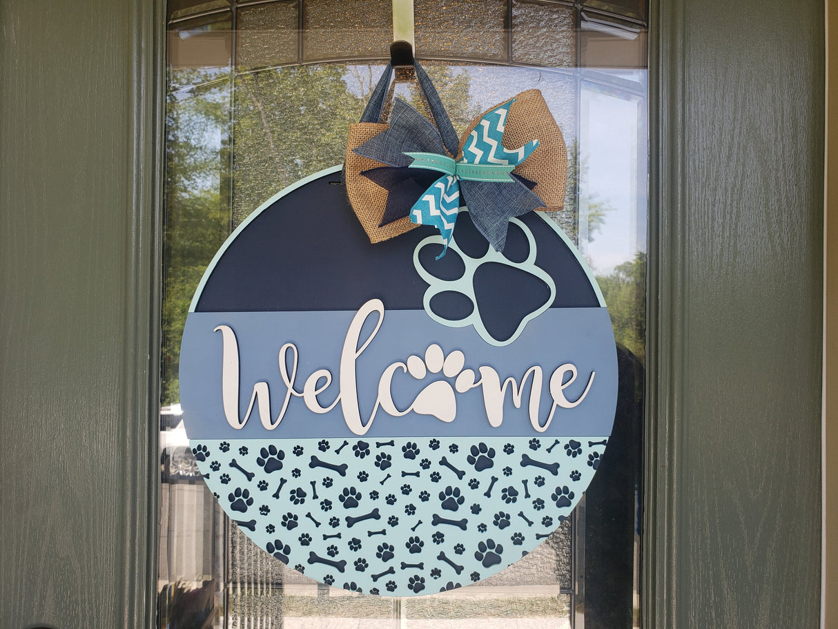 Welcome Dog Paw Door Hanger - Lvl 1