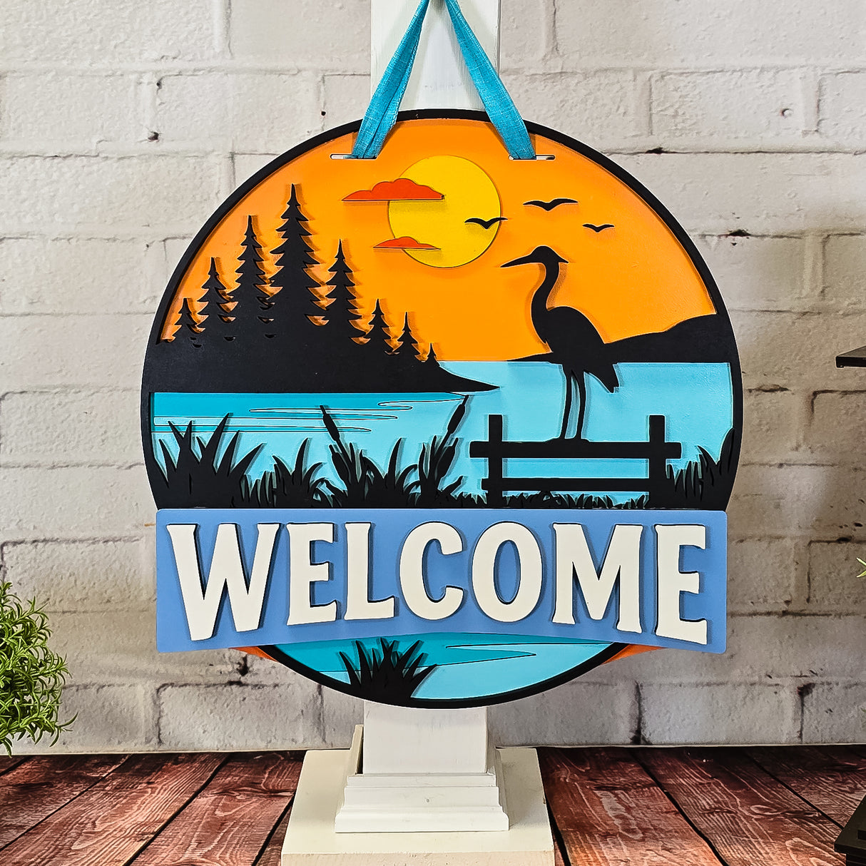 Welcome Lake with Crane Door Hanger - Lvl 2