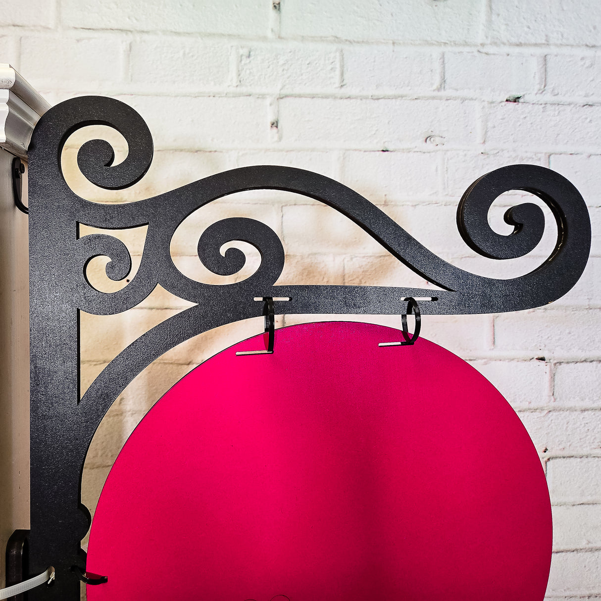 Custom Craft Booth Hanging Sign for Pop-Up Tents Double-Sided UV Printed Round Market Sign with Hanger