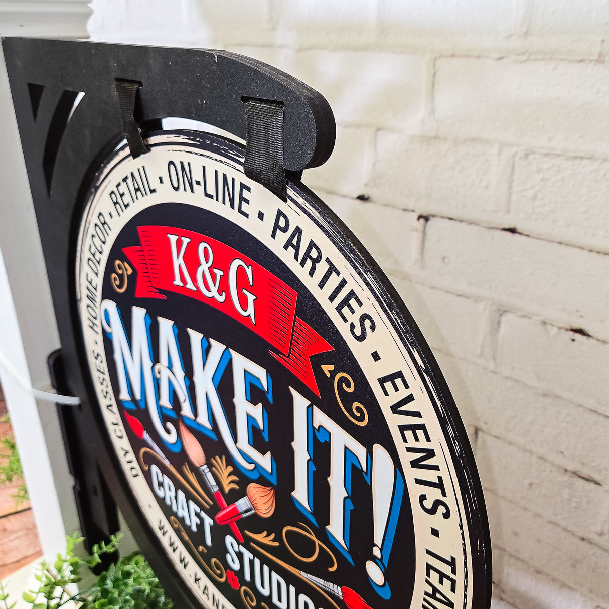 Custom Craft Booth Hanging Sign for Pop-Up Tents Double-Sided UV Printed Round Market Sign with Hanger