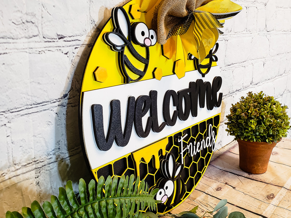 Welcome Friends Cartoon Bee Door Hanger - Lvl 2